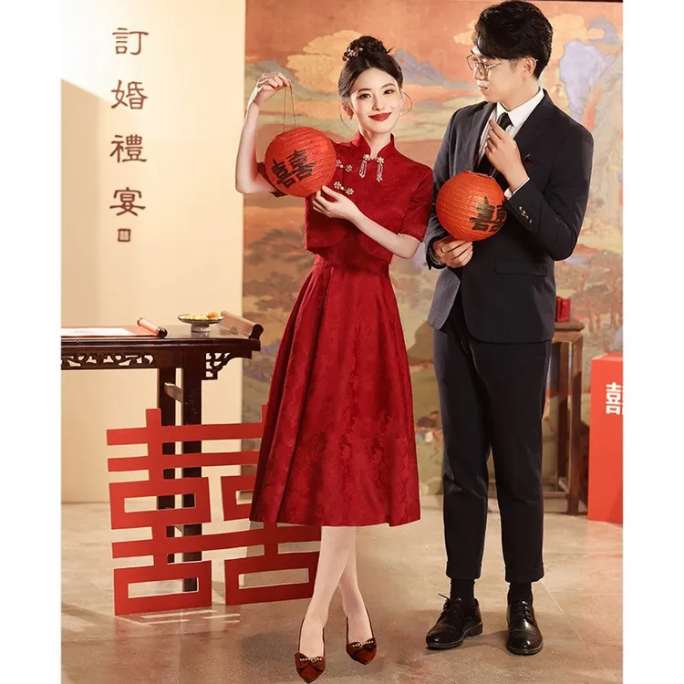 新中式旗袍敬酒服新娘2025新款结婚回门出阁便装短袖红色订婚礼服