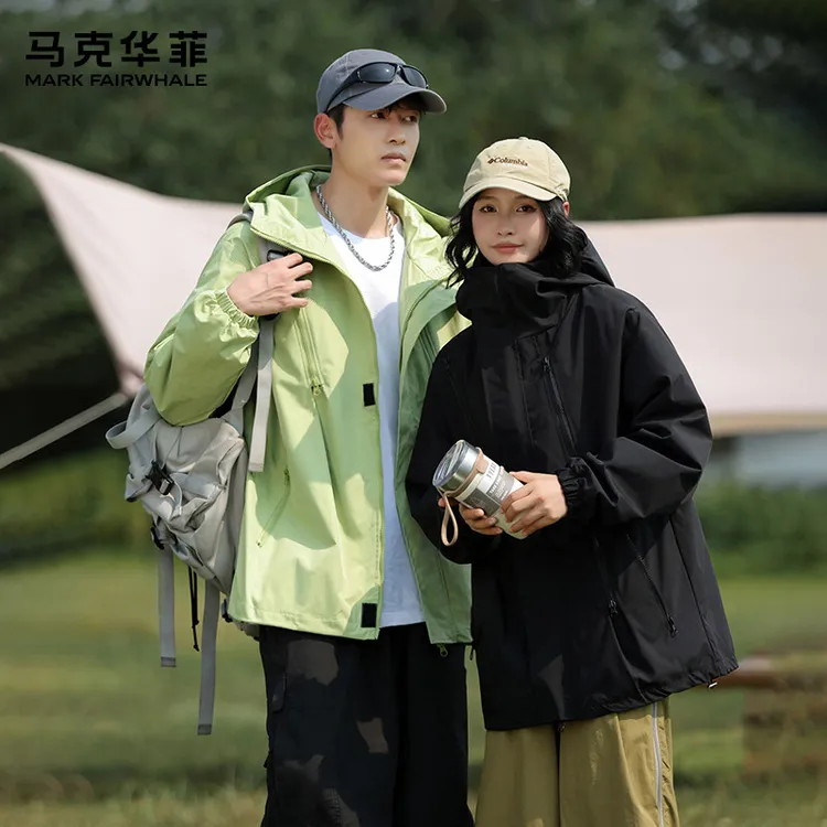 马克华菲户外运动保暖防风防暴雨男女同款连帽软壳衣