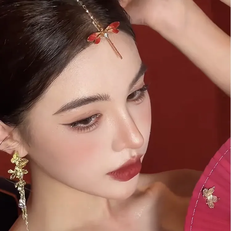 G378新款中式秀禾头饰蜻蜓眉心坠额饰百搭新娘结婚新娘头饰配饰