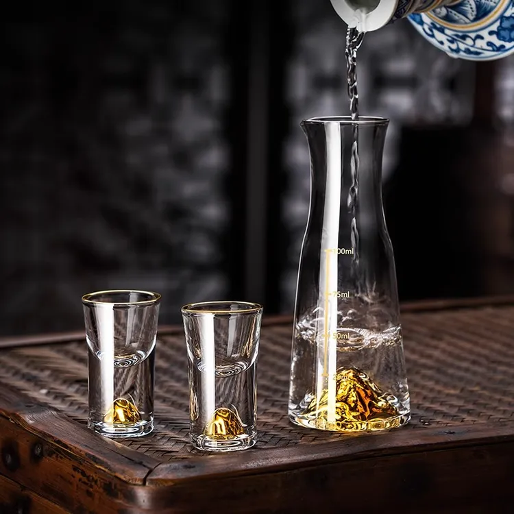 精致白酒杯刻度金山分酒器无铅水晶玻璃一口杯家用白酒分酒器