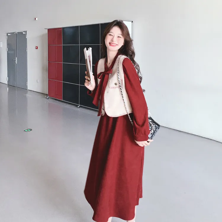 回门米马甲酒红色气质连衣裙套装女2025早秋新款小香风长裙两件套