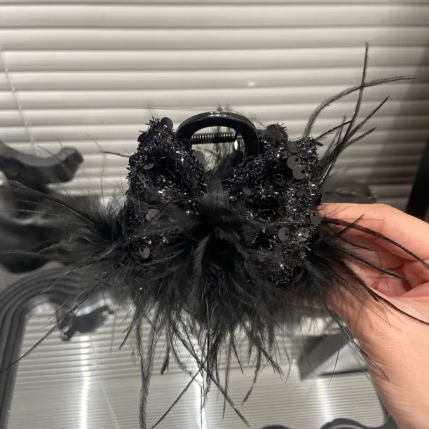 E3946 秋冬法式黑色蝴蝶结鸵鸟毛手工抓夹显发量气质温柔半扎抓夹