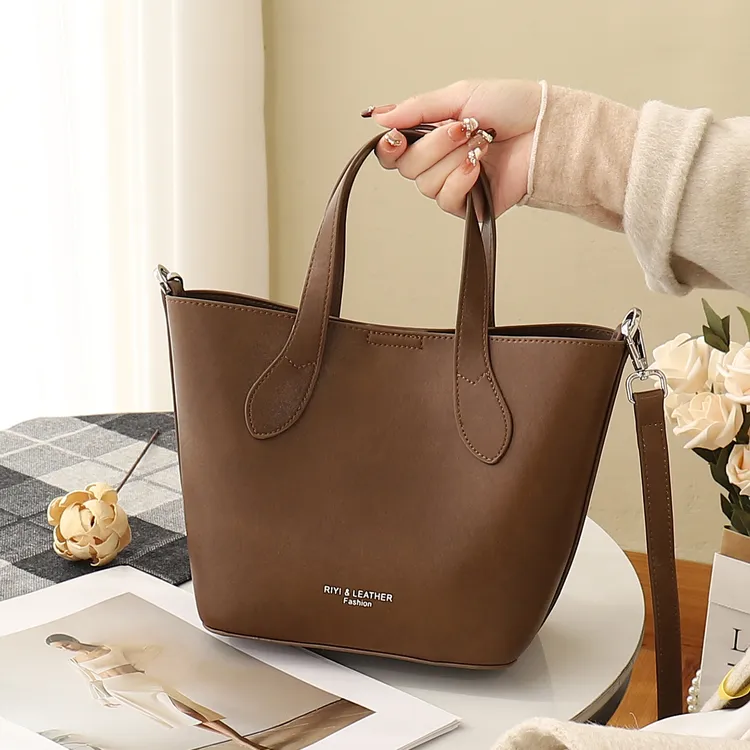 水桶包女2025新款时尚复古小包包手提菜篮子包上班通勤单肩斜挎包