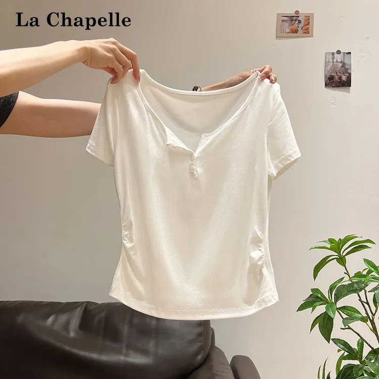 拉夏贝尔韩版穿搭绝美V领露锁骨短袖T恤女褶皱修身显瘦独特小上衣
