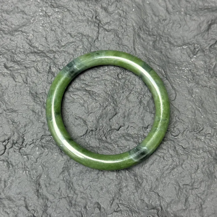 天然和田玉碧玉菠菜绿圆条手镯10mm左右条宽碧玉女款（多样性发一）