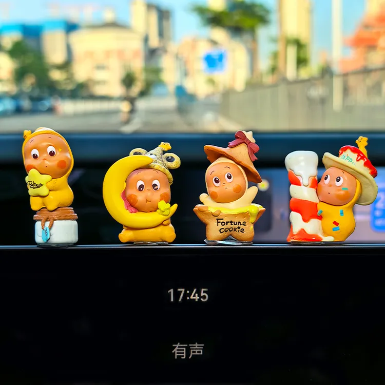 汽车屏幕装饰卡通可爱中控台治愈系摆件女生车内饰品车载摆件