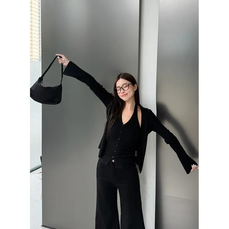 孙咕咕【高智露思风】针织开衫套装女冬气质挂脖背心+外套两件套