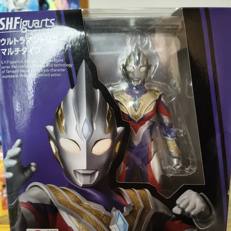 奥特曼卡牌抽SHF真骨雕系列手办