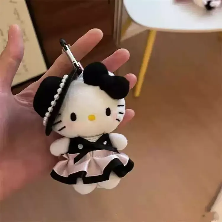 kitty包包挂件名媛千金缎面裙新款高级毛绒kt挂饰钥匙扣生日礼物N