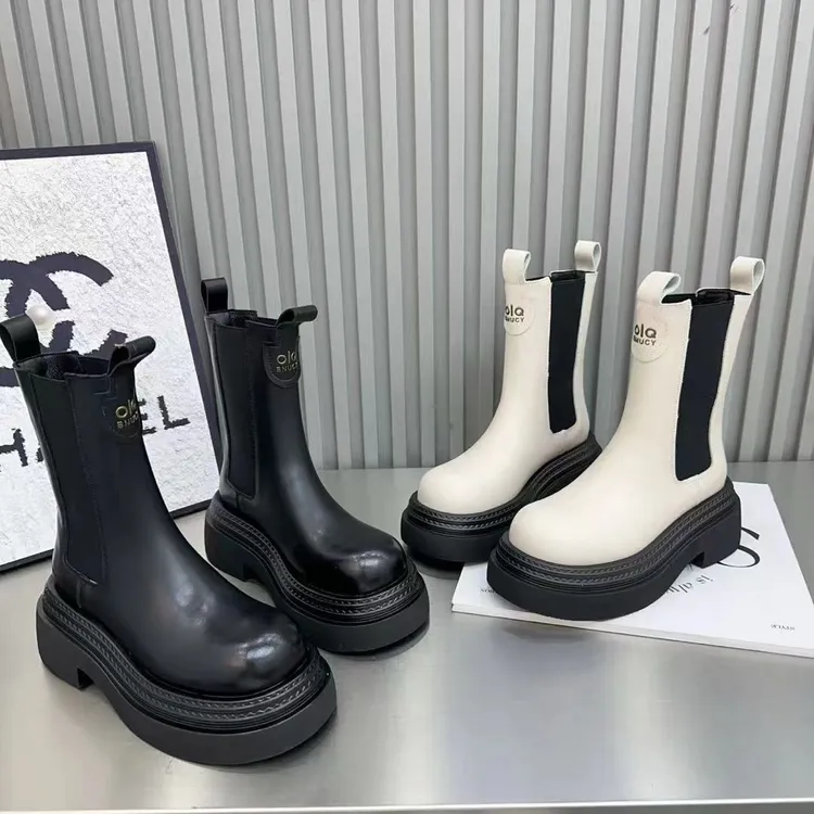 2025年新款切尔西英伦风复古圆头套筒烟筒靴女机车骑士靴增高厚底