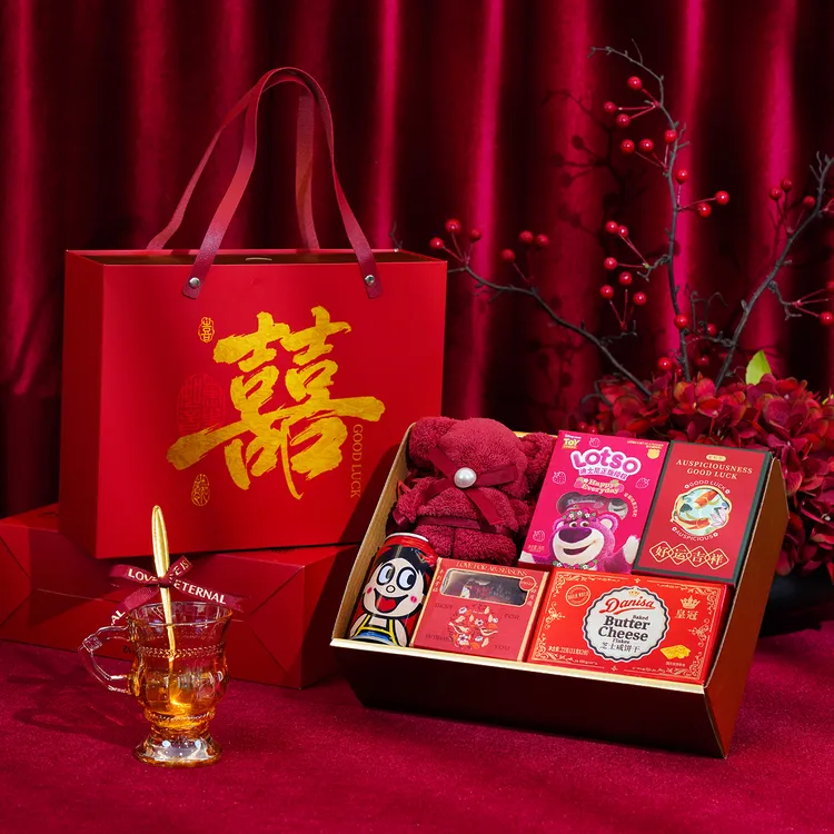 结婚成品礼盒含糖婚礼回礼订婚宴伴手礼搭配好送宾客伴娘糖果套装