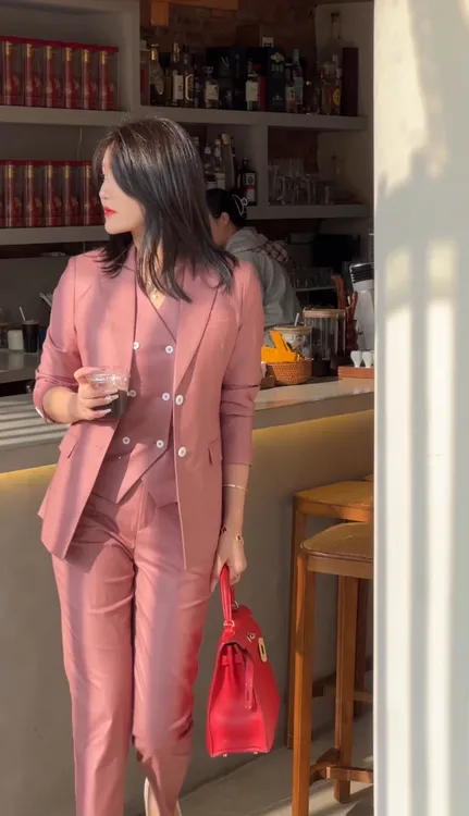 臻韩美爆款胭脂粉色三件套九分裤