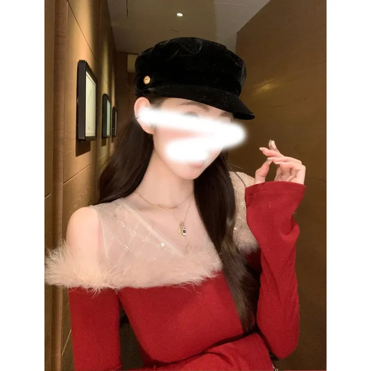 新款秋冬气质时尚修身显瘦毛绒拼接蕾丝上衣t恤女设计感女气质