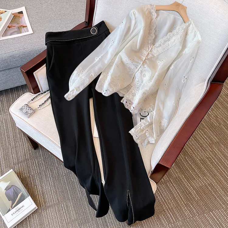 大码女士秋装洋气时髦气质套装妈妈高端轻奢蕾丝衬衫微喇裤两件套