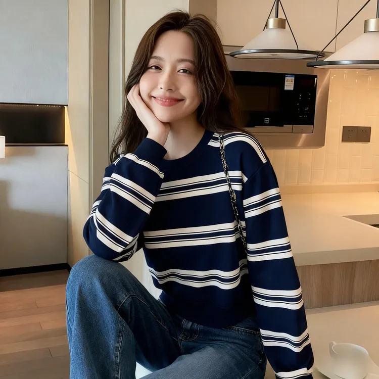短款长袖卫衣女2025年新款秋季条纹宽松百搭套头小个子圆领上衣女