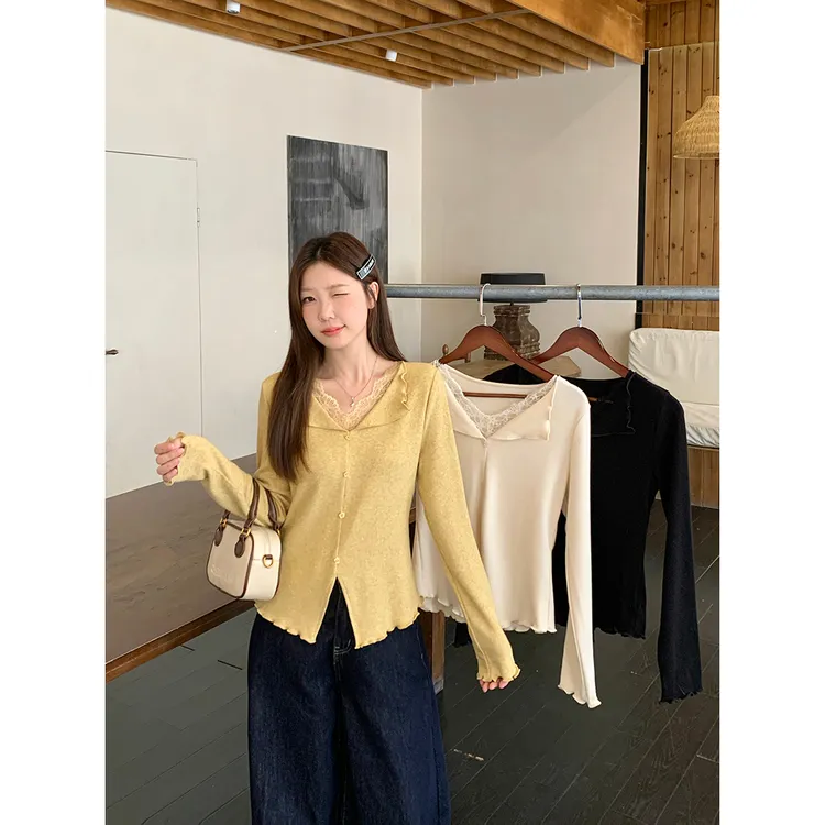 秋冬新款微胖mm大码女装显瘦遮肉纯欲拼接蕾丝木耳边内搭长袖上衣