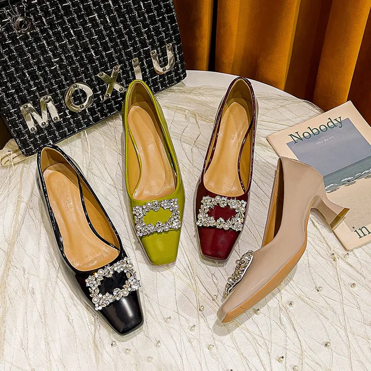 法式单鞋女中跟2025年新款春秋小高跟方头鞋女水钻方扣高跟鞋细跟