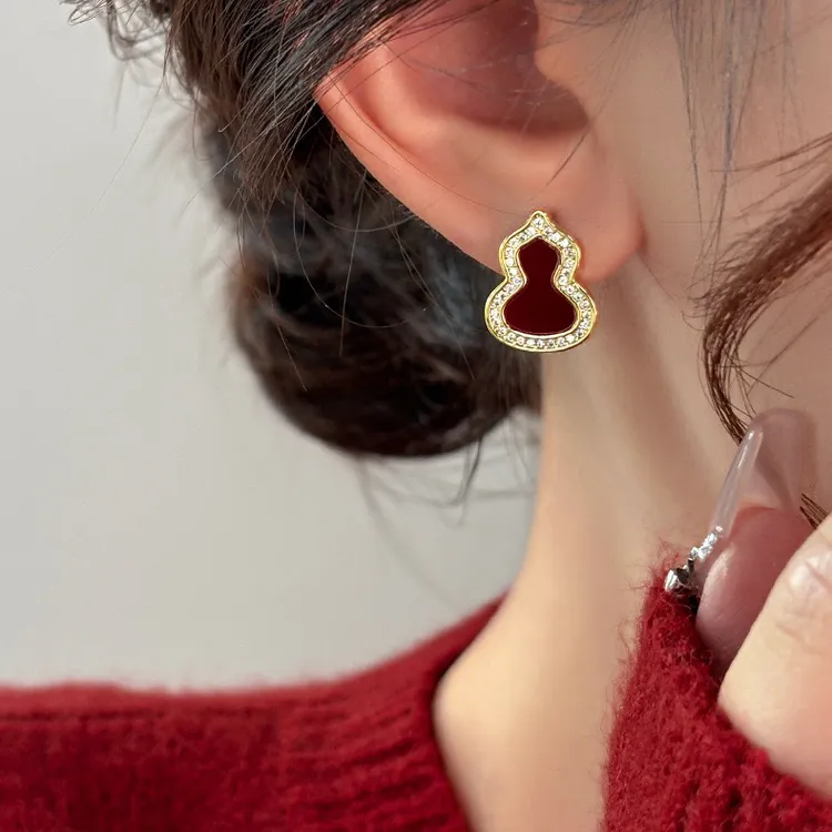 铜合金合成锆石耳饰 小众设计感简约微镶锆石红色小葫芦耳钉1262