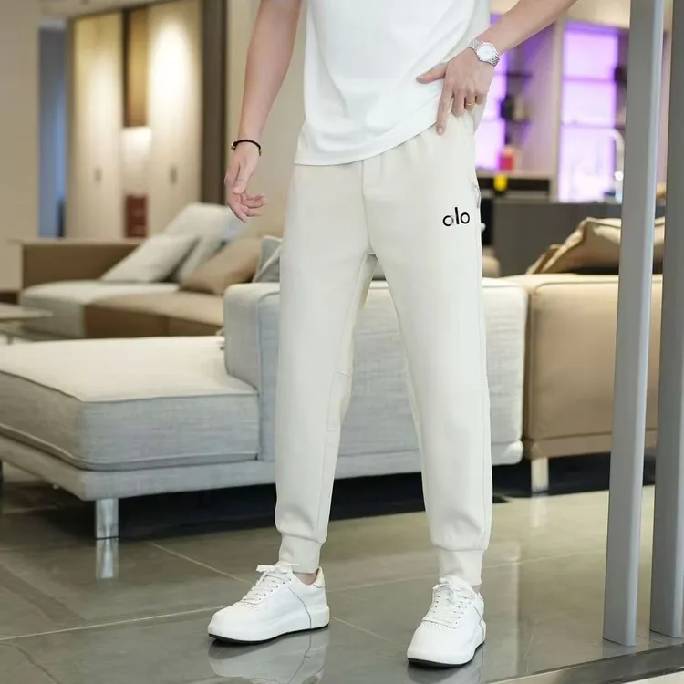 2025早秋新款男士纯色小脚百搭运动卫裤潮流简约显瘦修身休闲长裤