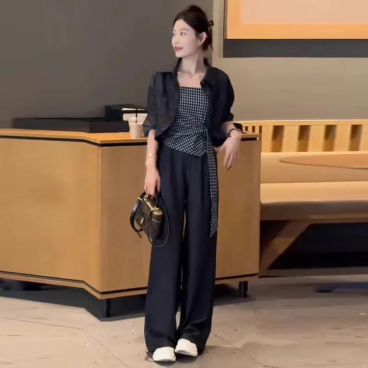 拉夏贝尔时尚套装女2025秋季新款洋气短外套格子背心阔腿裤三件套