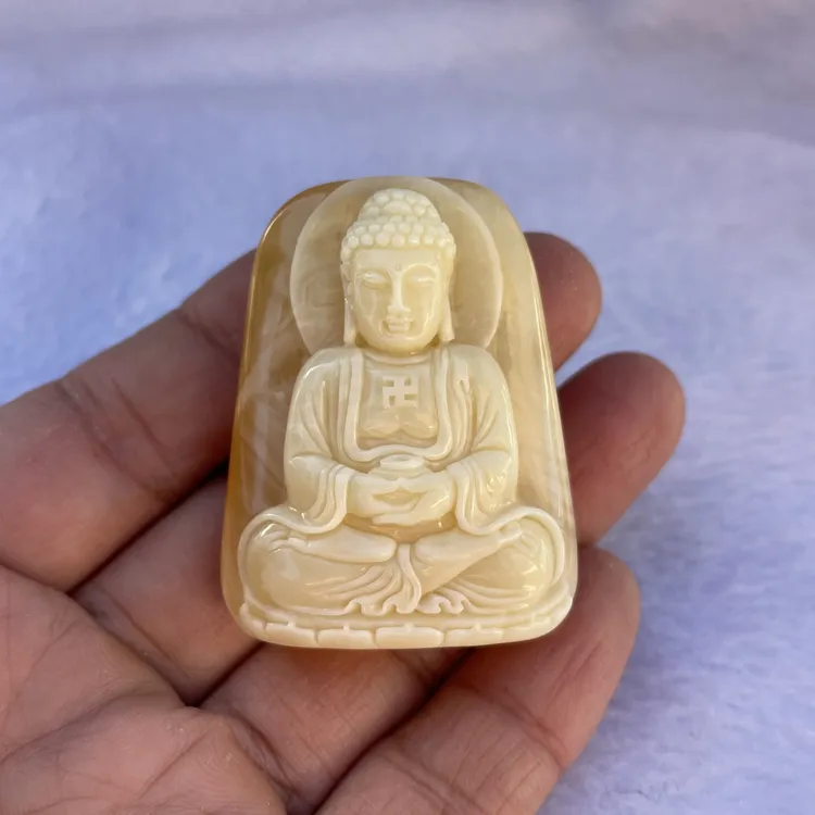 蜜蜡大曰如来守护神本命佛20.97g48.7/36.8/17㎜