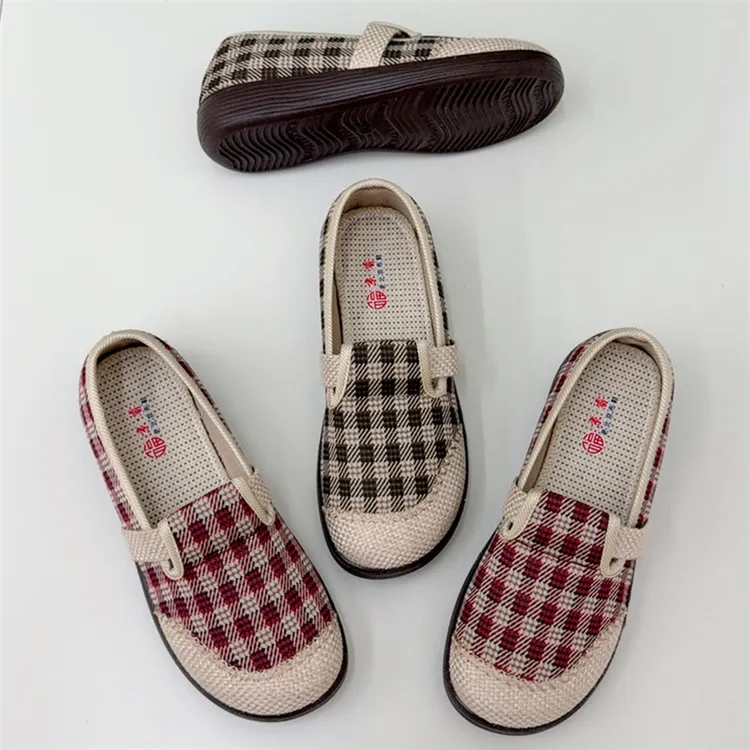 中老年休闲布鞋老北京布鞋时尚百搭透气女单鞋软底耐磨防滑妈妈鞋