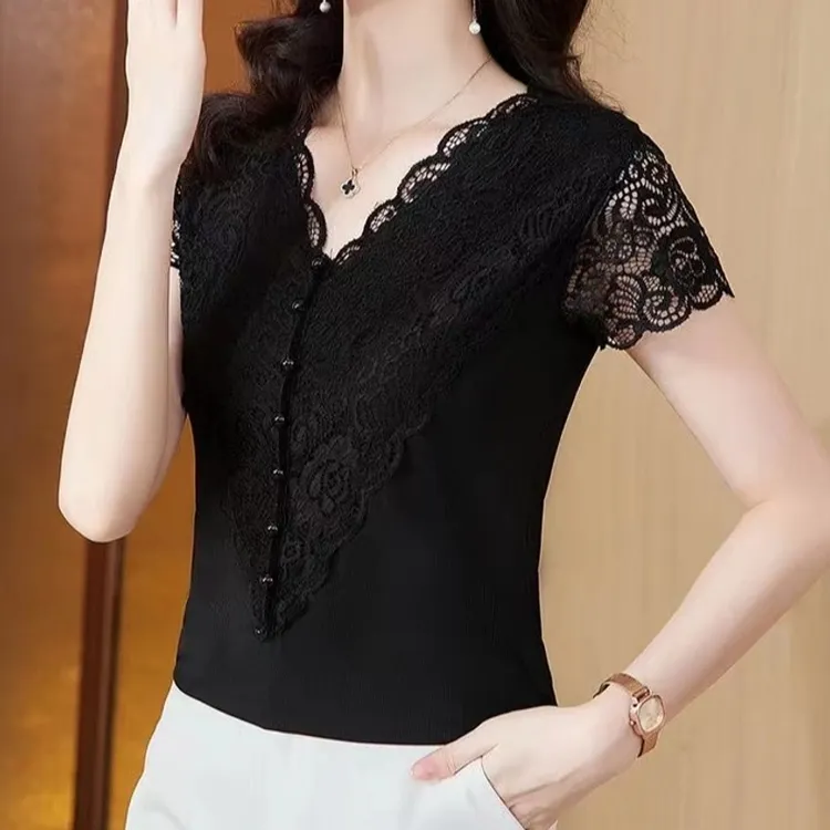 2025夏季新款蕾丝V领t恤气质显瘦遮肉钉珠短袖打底衫女