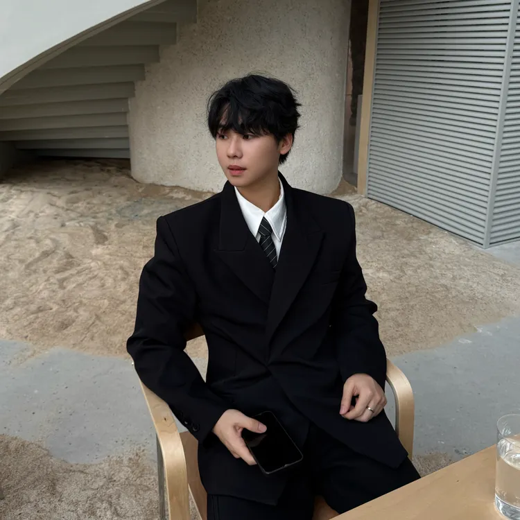 AGONG原创A84高级感廓形收腰男西装新款防皱垂坠感倒三角版型西装