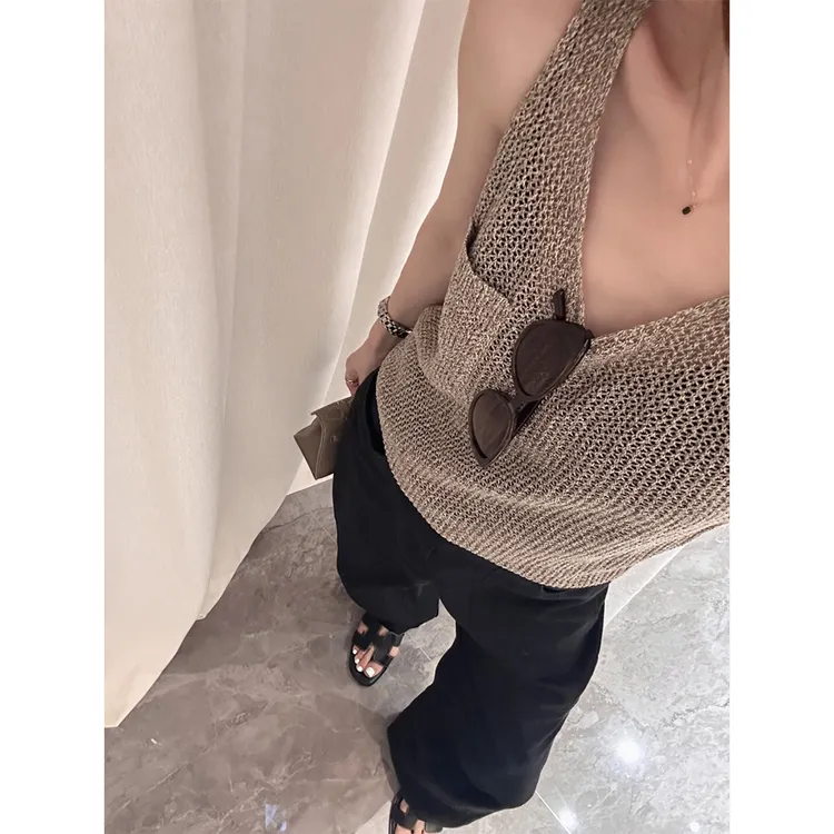 法式气质镂空针织背心女夏季微透外穿冰丝坎肩短款无袖老钱风上衣