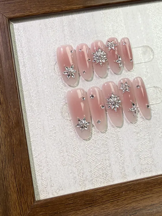 【锆石雪花】手工穿戴甲秋冬显白腮红美甲纯欲高级感指甲