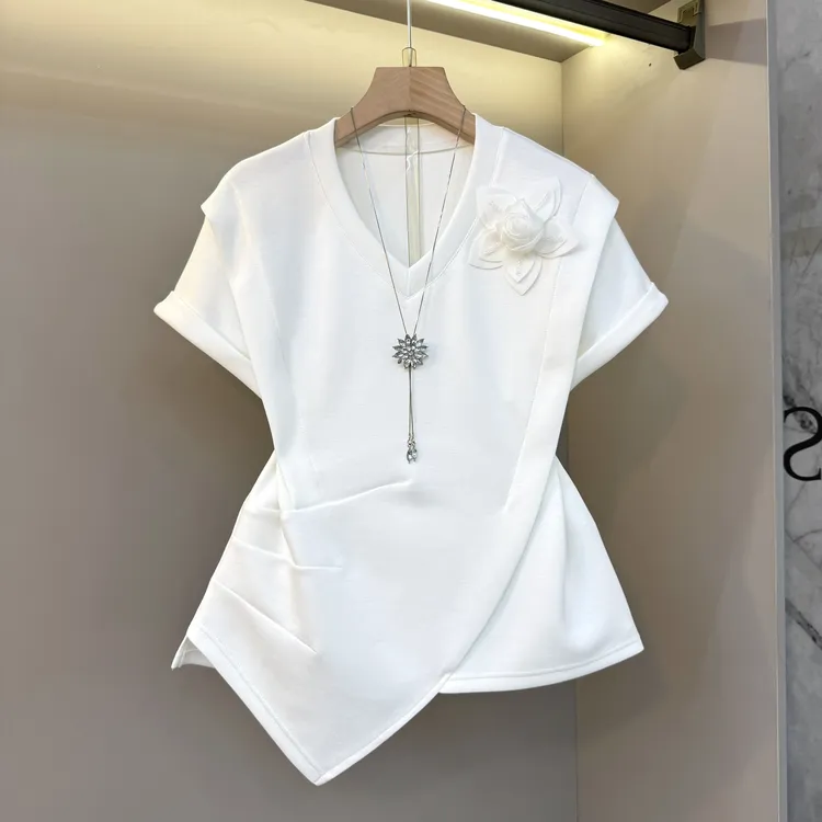 2025夏季新款女装拼接立体花朵装饰v领不规则设计感时尚百搭上衣