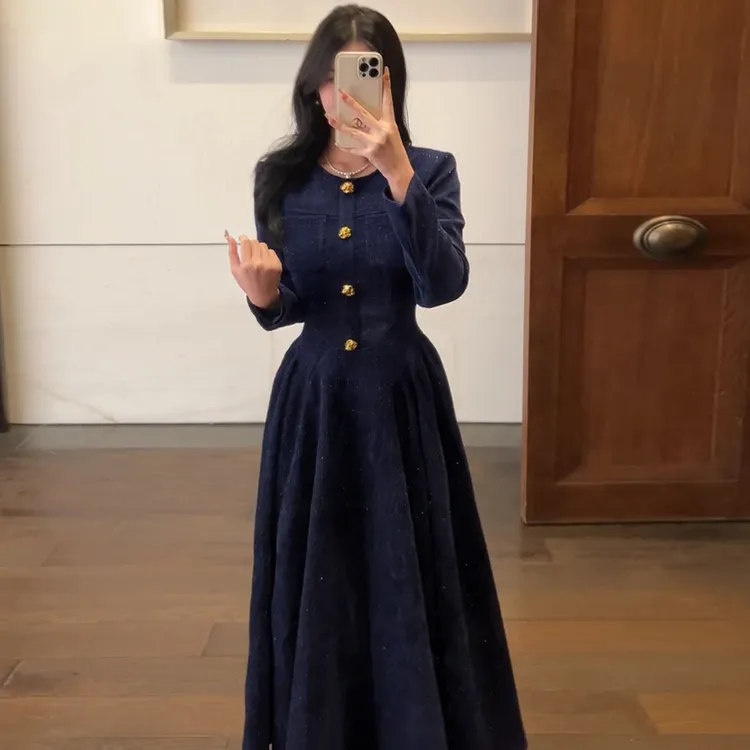 高级感圆领连衣裙女春季小香风气质名媛收腰显瘦百褶长裙D0122