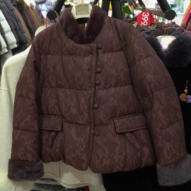 冬季女款新中式国风风格加厚保暖鹅绒外套