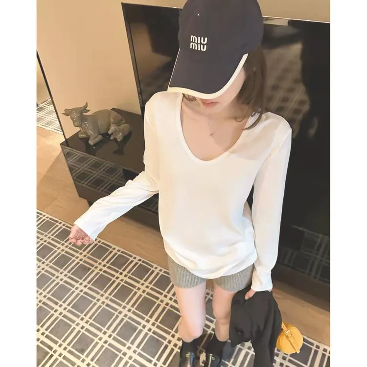 慵懒风正肩V领长袖T恤女2025新款早秋穿搭内搭打底衫宽松好看上衣