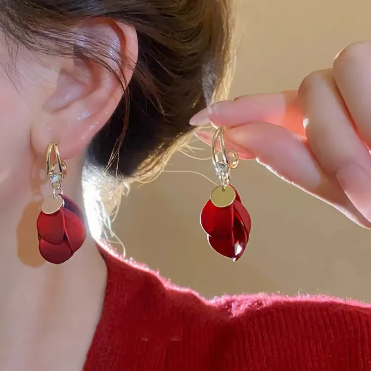 铜合金合成锆石耳饰 敬酒服气质优雅百搭轻奢花瓣红色女士式耳钉