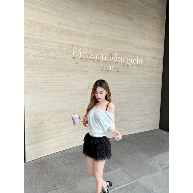 法式宽松慵懒休闲白色斜肩别致上衣女高腰百搭气质短款蛋糕短裙潮