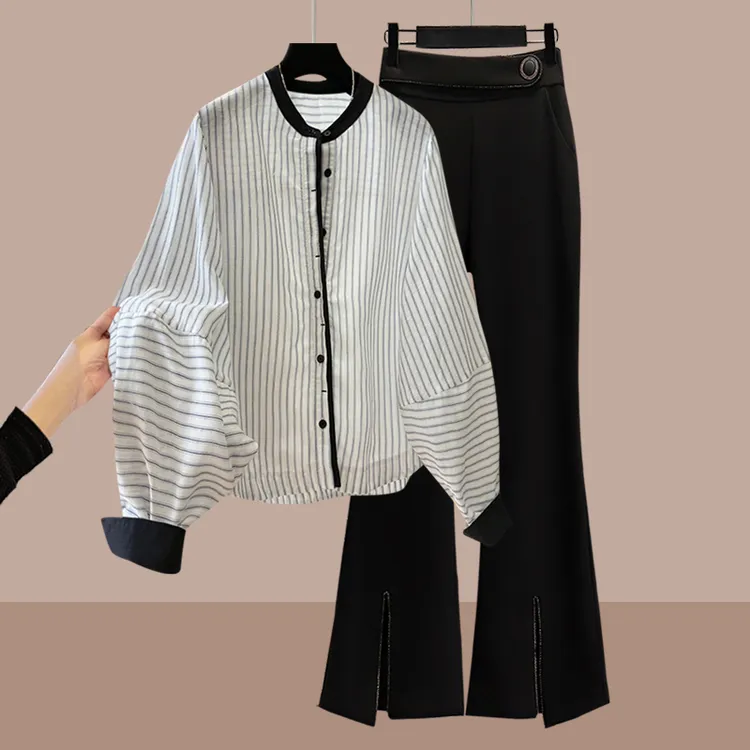 妈妈秋装时尚洋气套装女士早秋季高级感减龄条纹衬衫微喇裤两件套