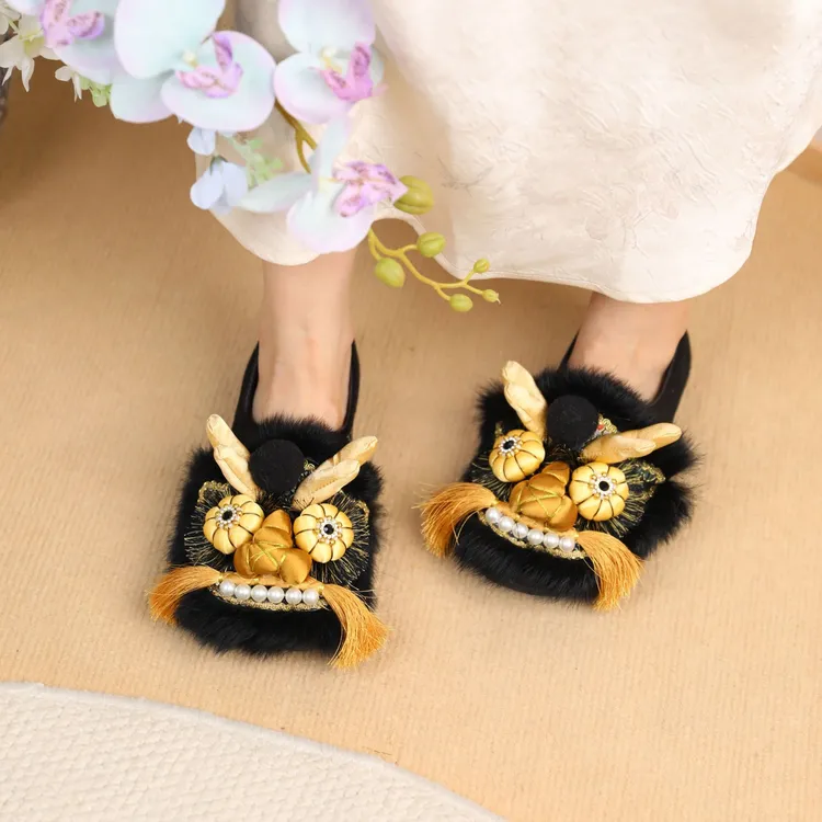 黑金色非遗龙头鞋新款软底舒适绣花布鞋国风新中式龙头鞋厚底6CM