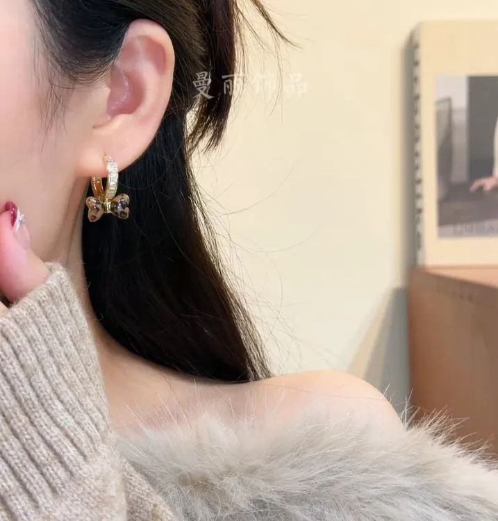 铜合金耳饰 2025精致百搭温柔可爱风斑纹蝴蝶结耳环