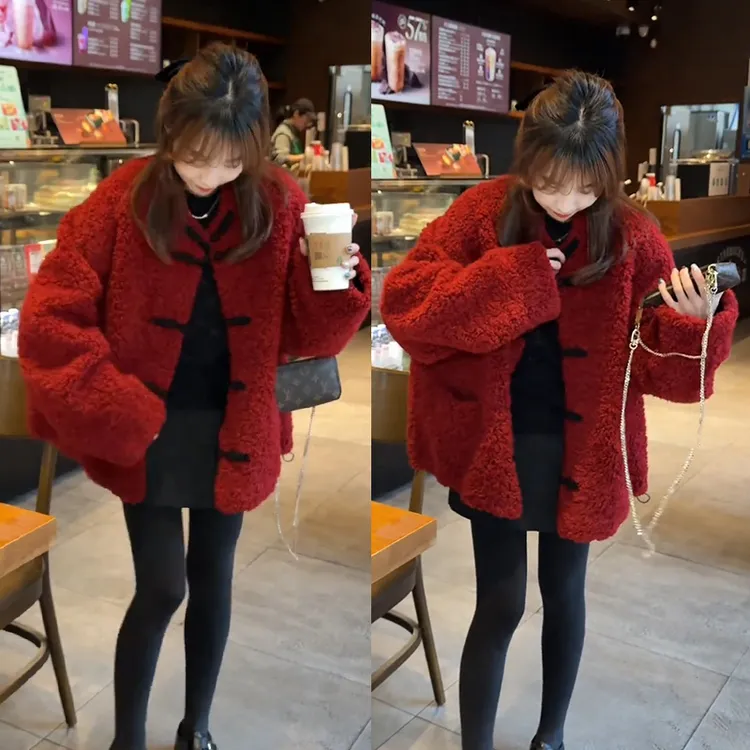 过年穿搭一整套女装2026春季新款宽松慵懒风外套打底衫短裙三件套