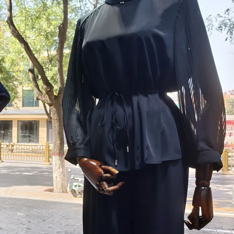 气质套装职场女人穿搭