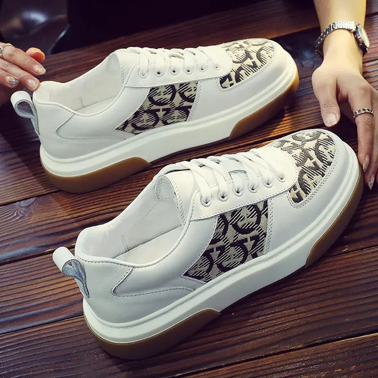 小白鞋男春季真皮2025新款韩版百搭轻便运动板鞋厚底透气休闲鞋子