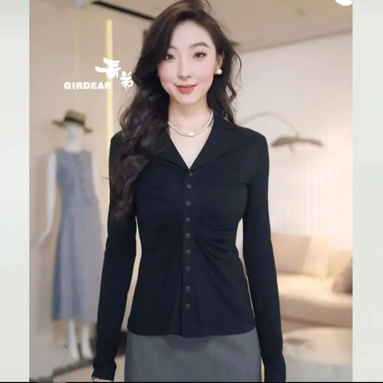 GIRDEAR/哥弟新款时尚显瘦舒适V领收腰捏褶设计感修印花捏褶显瘦