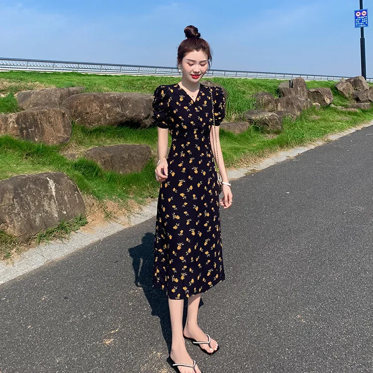 法式气质桔梗碎花连衣裙女夏季2025新款高级感中长款显瘦茶歇裙子