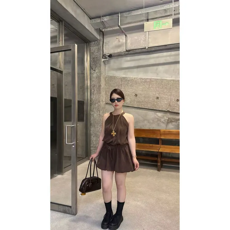 BOLUOBAO jennie同款美式辣妹套装咖色挂脖背心连衣裙
