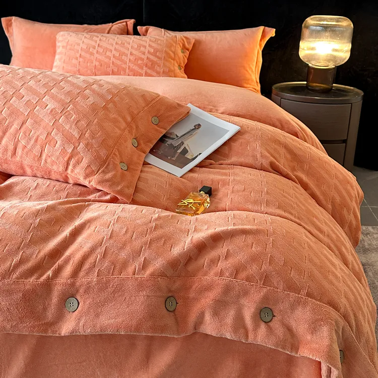 高端雕花双面绒加厚保暖牛奶绒被套四件套 裸睡轻奢纽扣款床品