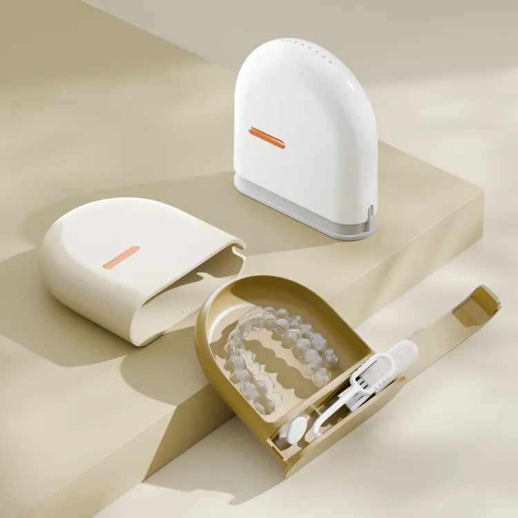 隐形牙套收纳盒假牙便携带随身隐适美儿童牙齿矫正器保持器盒子