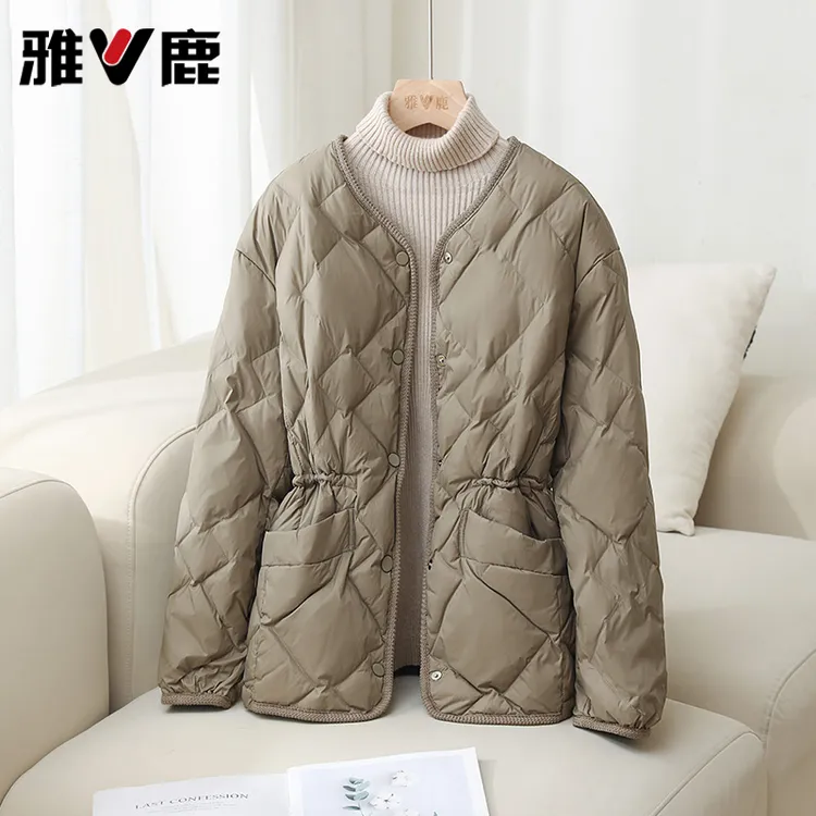 雅鹿2025新款羽绒服女洋气简约大码显瘦休闲轻薄纯色圆领保暖羽绒