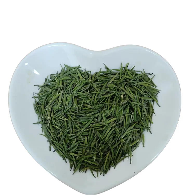 湄潭翠芽贵州名茶之瑰宝芽叶匀整似雀舌嫩绿显毫茶汤鲜爽青绿茶