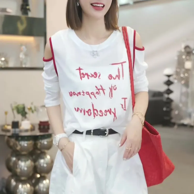 欧货字母印花露肩长袖T恤女春秋减龄新款设计感内搭洋气上衣打底